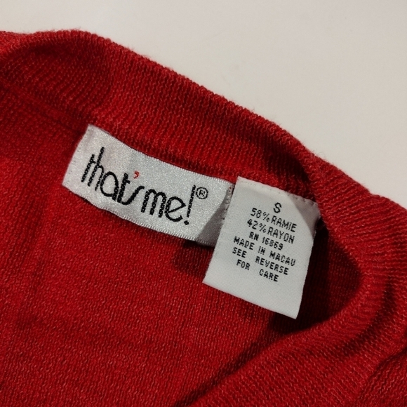 that's me! red lightweight short sleeve sweater - Picture 10 of 10